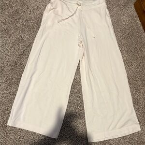 NWOT Lou & Grey Soft Cream Lounge Pants